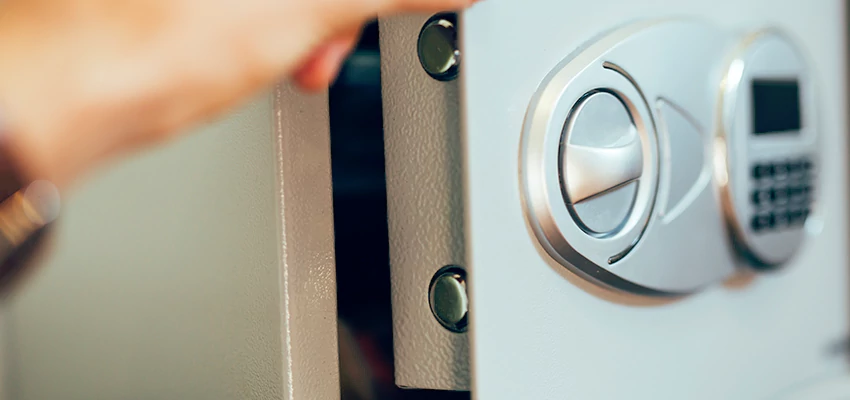 Fingerprint Safe Openers in Downers Grove, IL